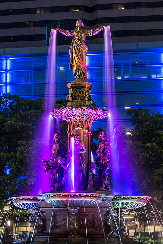 Fountain Square At Night - Cincinnati - Ohio - Photographer's Guide